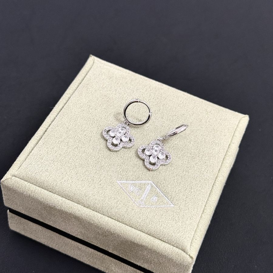 Van Cleef & Arpels Jewelry four-leaf clover earrings, classic, same style as official website, multi-layered — 1:1 Replica For Sale — photo 3