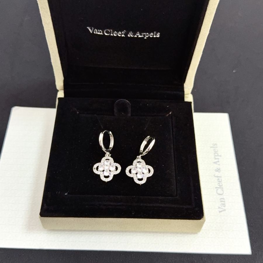 Van Cleef & Arpels Jewelry four-leaf clover earrings, classic, same style as official website, multi-layered — 1:1 Replica For Sale — photo 5