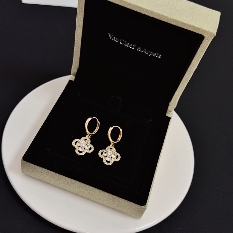 Van Cleef & Arpels Jewelry four-leaf clover earrings, classic, same style as official website, multi-layered — 1:1 Replica — photo 4