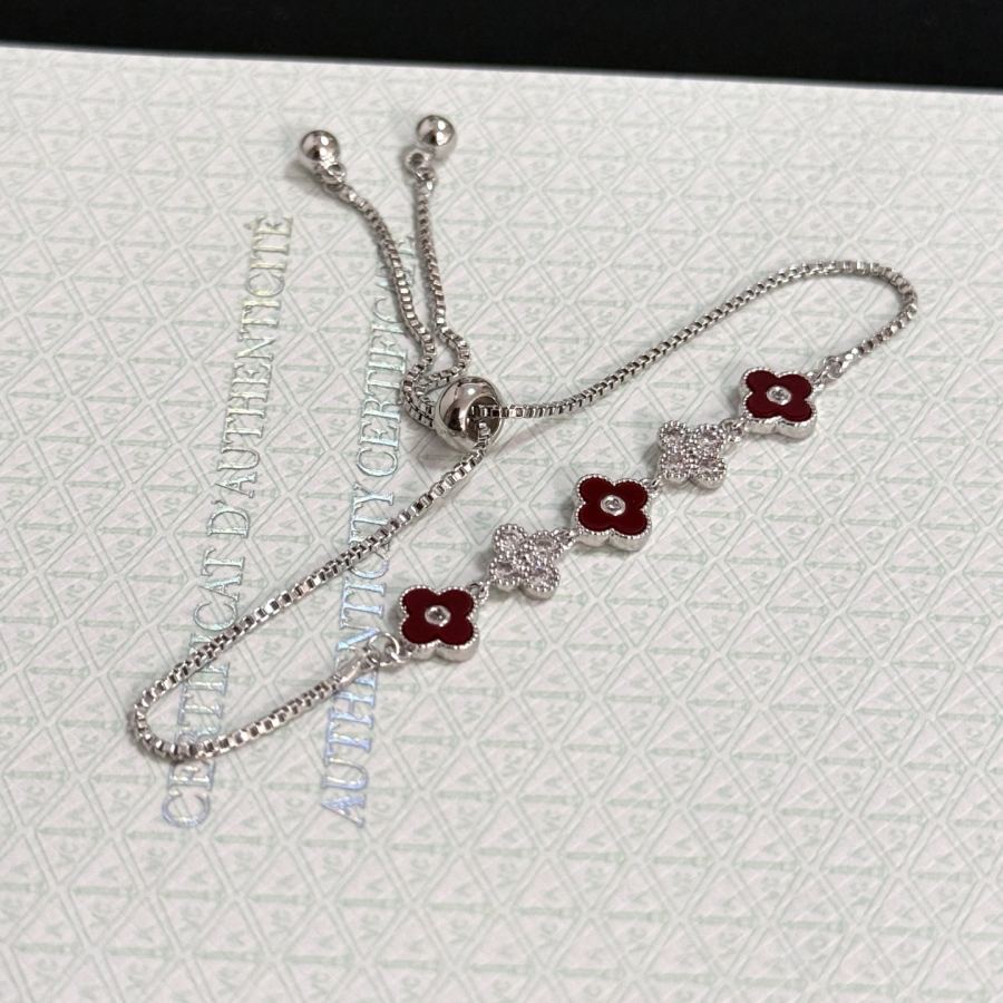 Van Cleef & Arpels Jewelry four-leaf clover bracelet, V gold level, diamond inlaid, three-dimensional — 1:1 Replica — photo 9