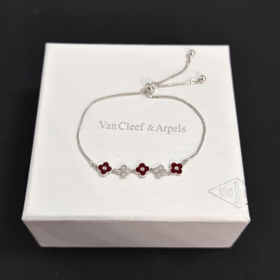 Van Cleef & Arpels Jewelry four-leaf clover bracelet, V gold level, diamond inlaid, three-dimensional — 1:1 Replica