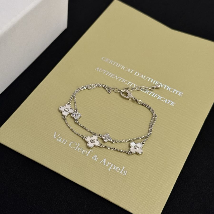 Van Cleef & Arpels Jewelry four-leaf clover bracelet, V gold level, diamond inlaid, multi-layered — AAA Quality Replica — photo 7