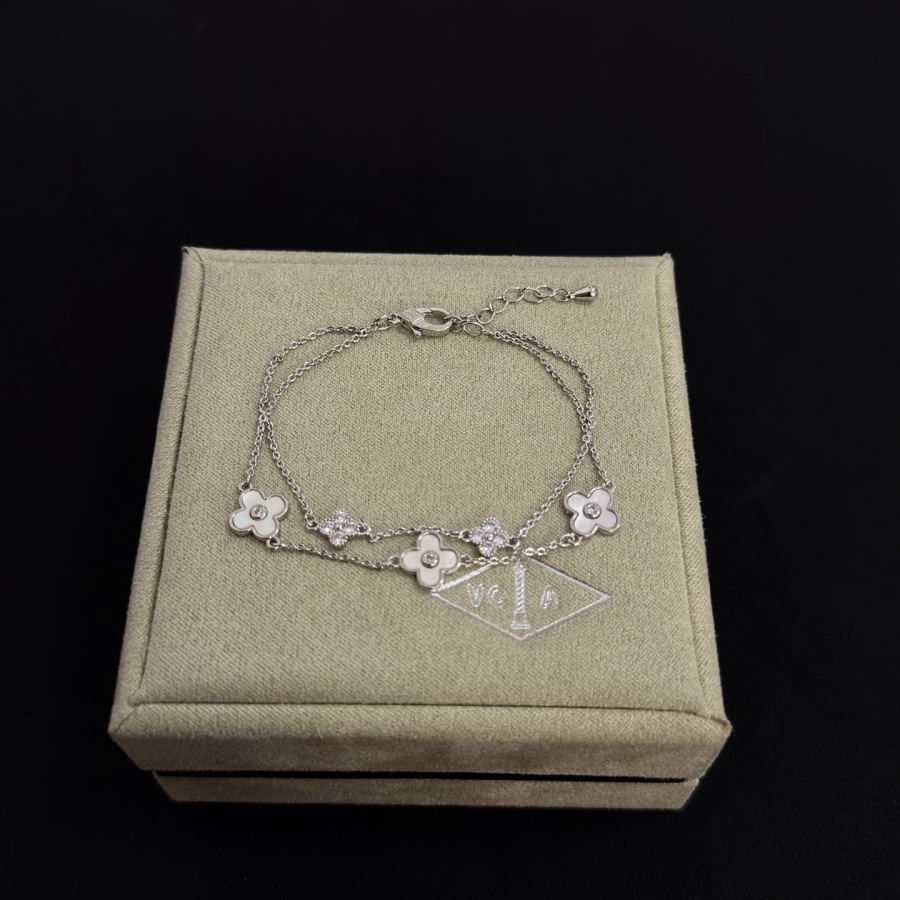 Van Cleef & Arpels Jewelry four-leaf clover bracelet, V gold level, diamond inlaid, multi-layered — AAA Quality Replica