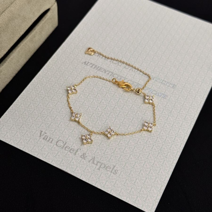 Van Cleef & Arpels Jewelry four-leaf clover bracelet, V gold level, diamond inlaid, multi-layered — 1:1 Replica For Sale — photo 5