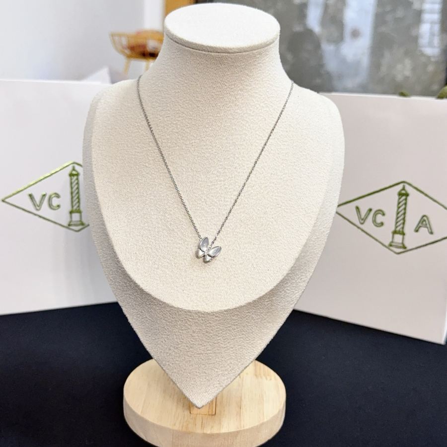 Van Cleef & Arpels Jewelry four-leaf clover necklace, classic style, multi-layered metal carving, — Premium Replica