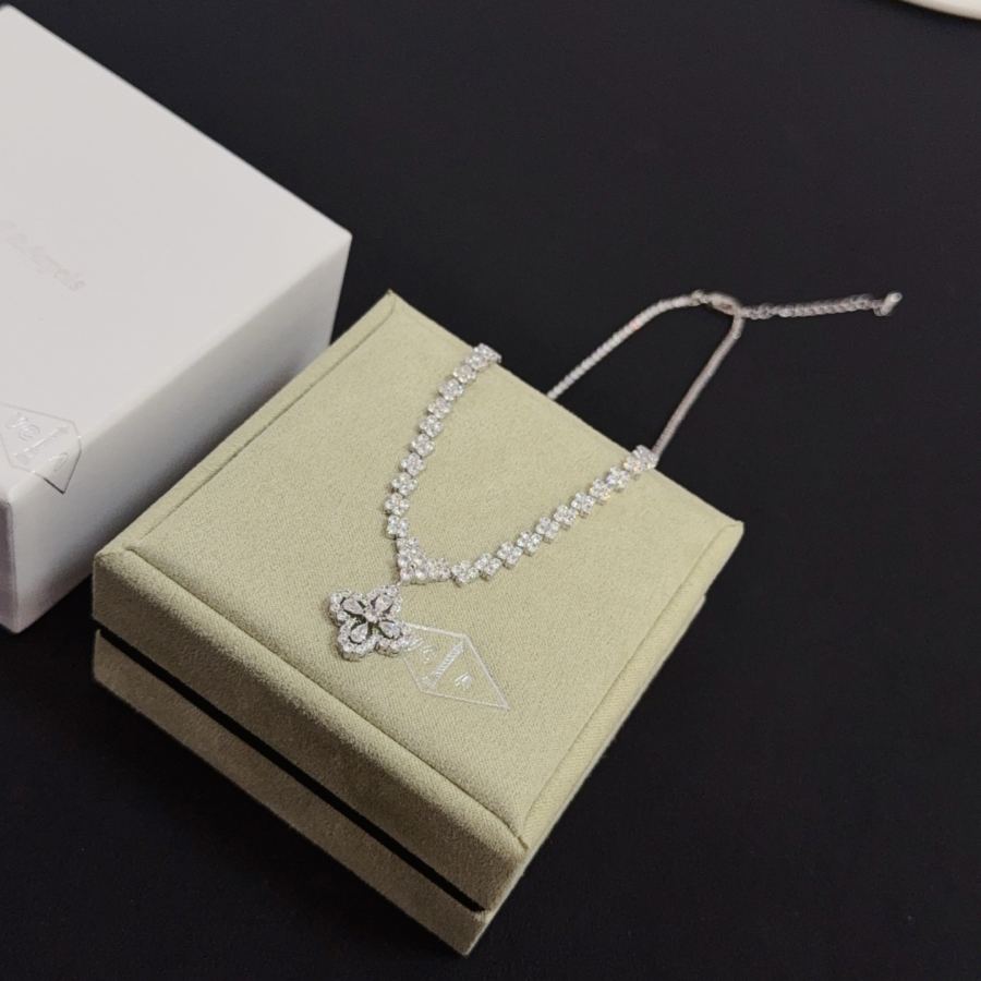 Van Cleef & Arpels Jewelry four-leaf clover necklace, classic style, multi-layered metal carving, — AAA Quality Replica — photo 6