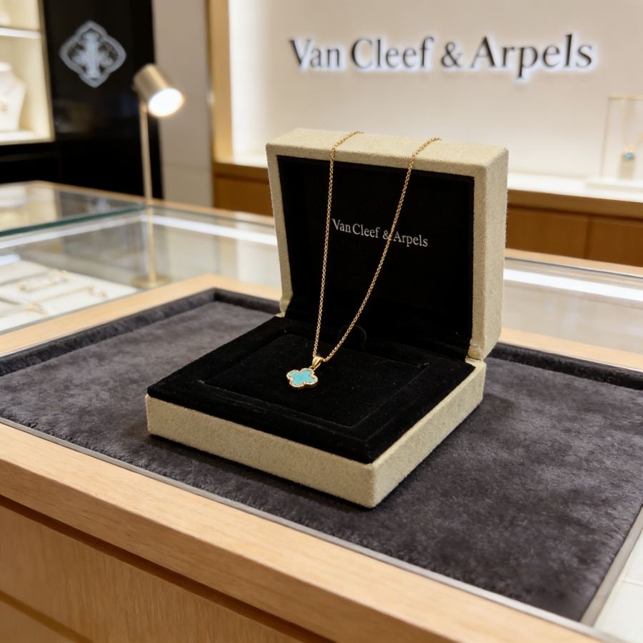 Van Cleef & Arpels Jewelry four-leaf clover necklace, V gold, diamond inlay, multi-layered metal — AAA Quality Replica — photo 2