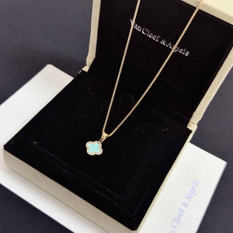 Van Cleef & Arpels Jewelry four-leaf clover necklace, V gold, diamond inlay, multi-layered metal — AAA Quality Replica — photo 8