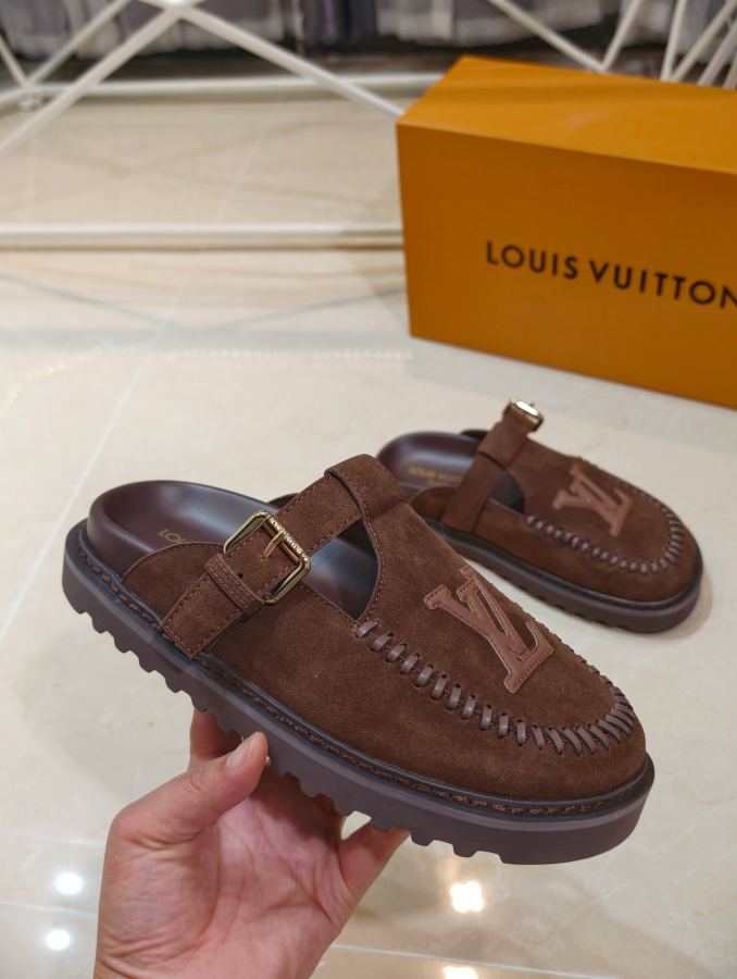LV women's shoes s Louis Vuitton New 1:1 — photo 5
