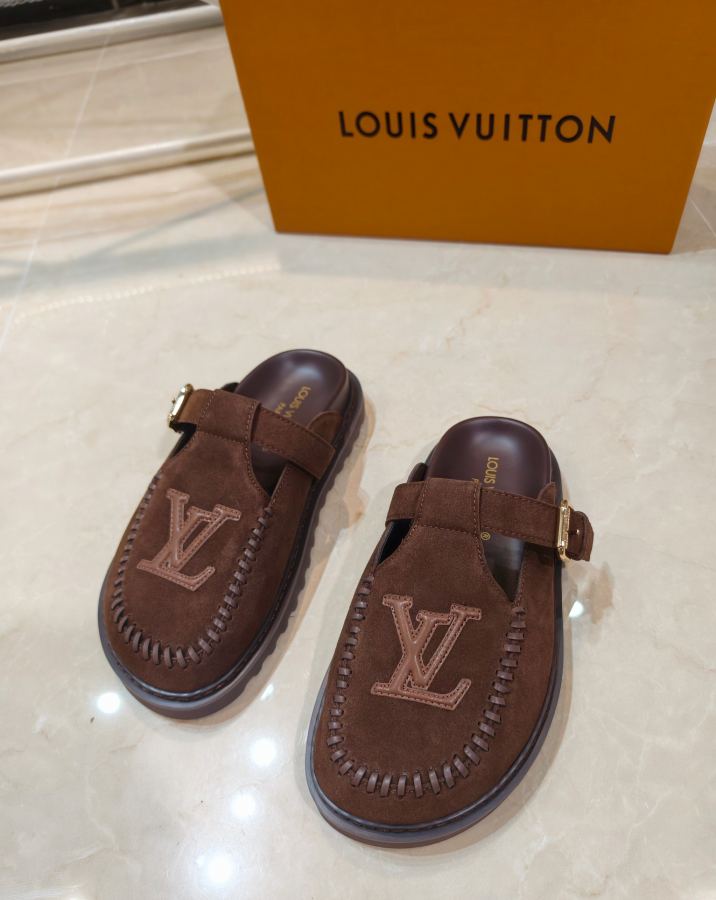 LV women's shoes s Louis Vuitton New 1:1 — photo 7