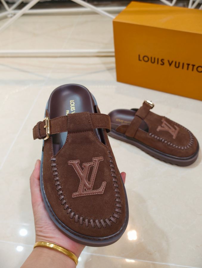 LV women's shoes s Louis Vuitton New 1:1 — photo 10