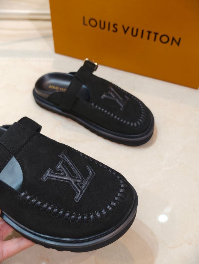 LV women's shoes s Louis Vuitton New 1:1 — photo 2