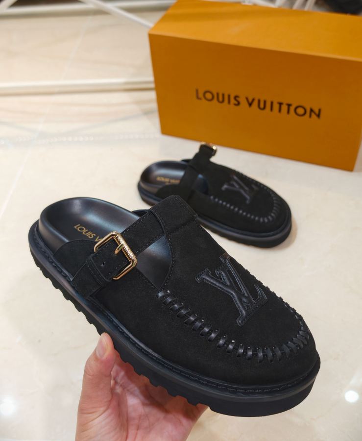 LV women's shoes s Louis Vuitton New 1:1 — photo 3