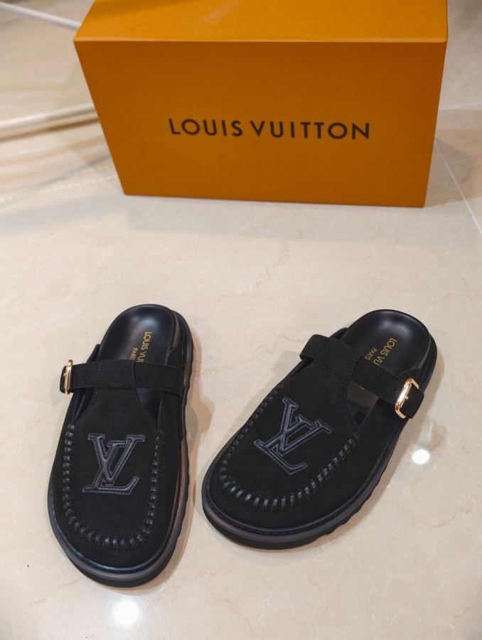 LV women's shoes s Louis Vuitton New 1:1 — photo 7