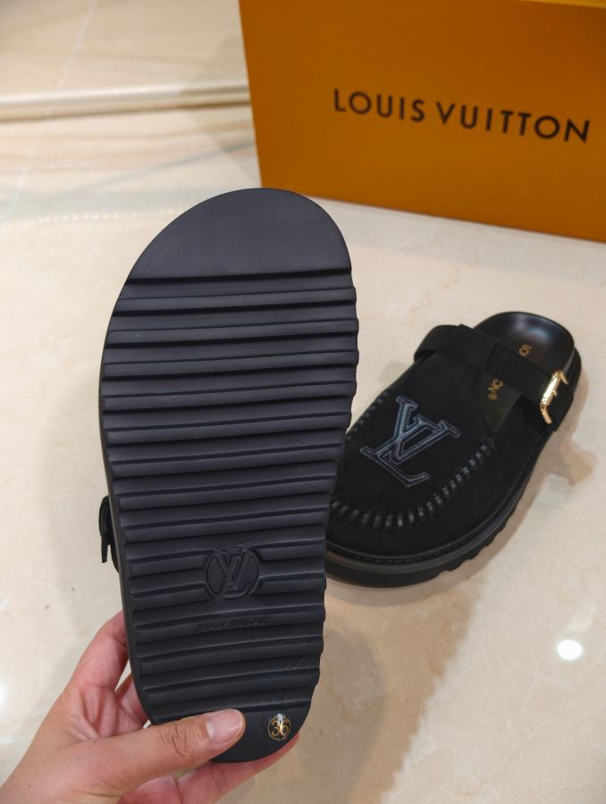 LV women's shoes s Louis Vuitton New 1:1 — photo 11