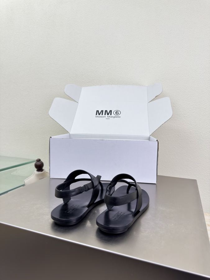 Maison margiela women's shoes Apple toe thong sandals — AAA Quality Replica — photo 4
