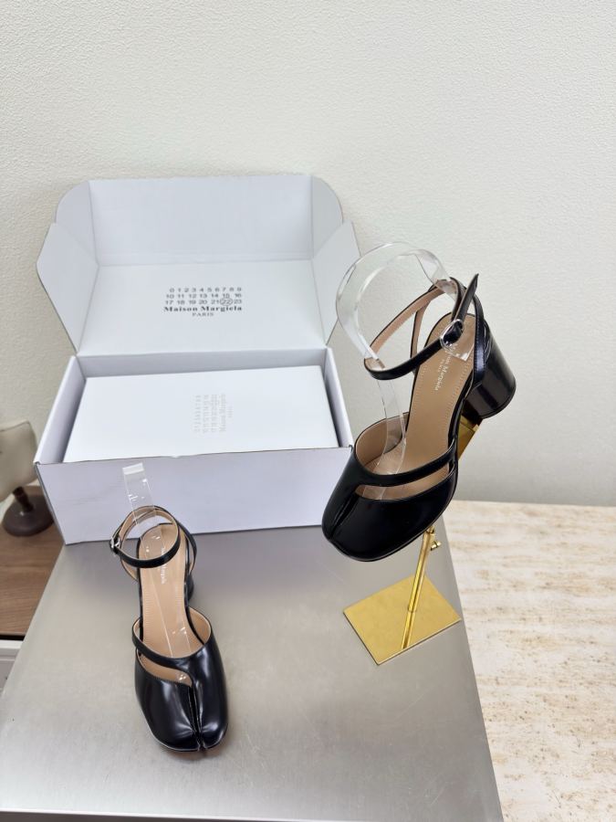 Maison margiela women's shoes Margiela split toe classic round heel 7cm — 1:1 Replica — photo 9