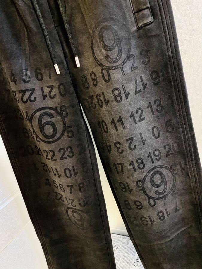 MM6 men Majira Simple and fashionable autumn and winter casual pants, sweatpants, elastic pants, — AAA Quality Replica — photo 8