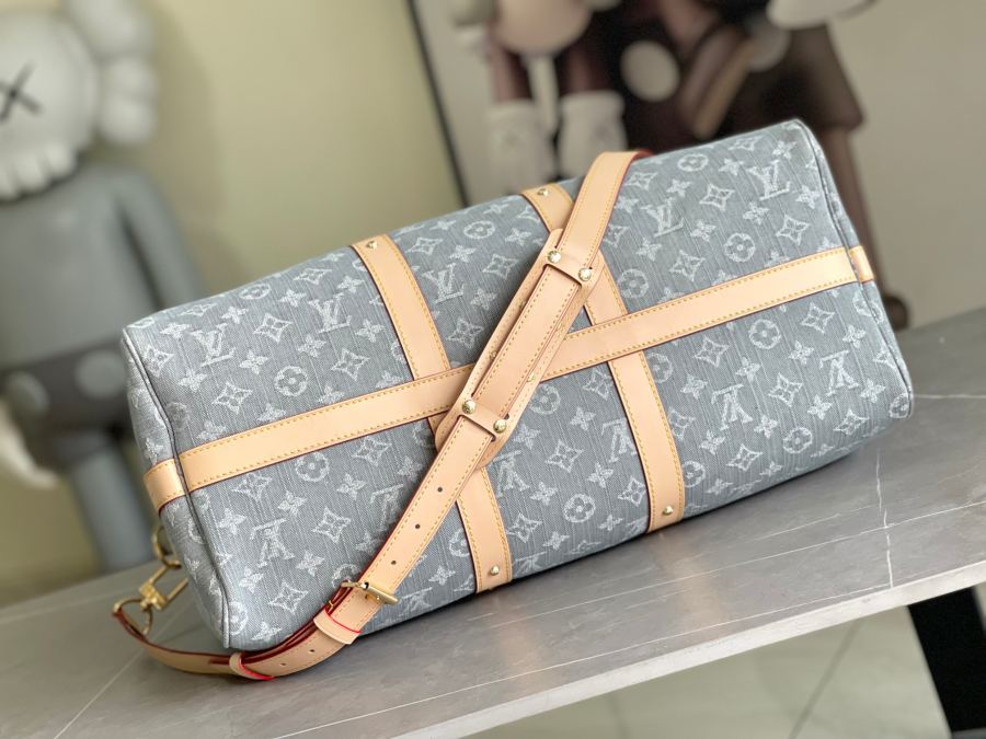 valise M13748 KEEPALL BANDOULIÈRE 45 2021-22 Everyday LV Series Keepall Bandouliere 55 Monogram — 1:1 Replica For Sale — photo 4