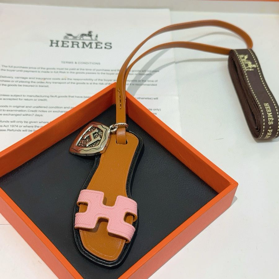 Hermes Jewelry New Hermes Charm Keychain Hermes 1:1 k Keychain — photo 4