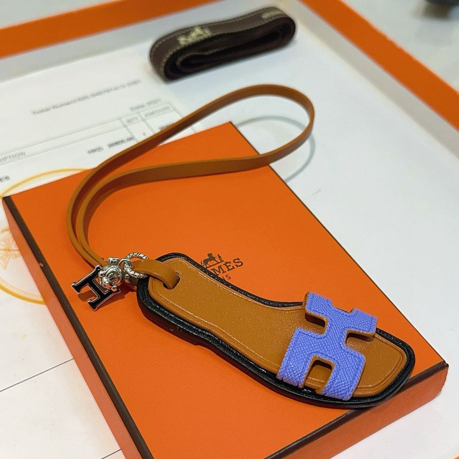 Hermes Jewelry New Hermes Charm Keychain Hermes 1:1 k Keychain — photo 4