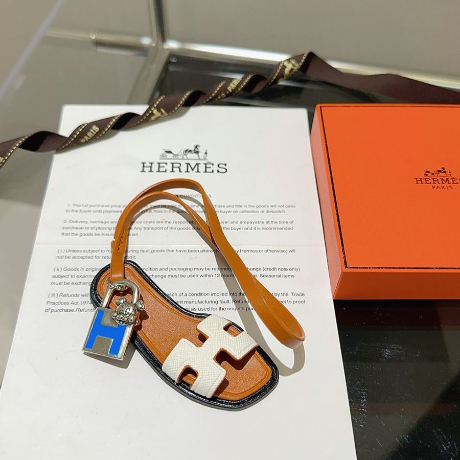 Hermes Jewelry New Hermes Keychain Hermes Charm Keychain Hermes 1:1 k Keychain — photo 6