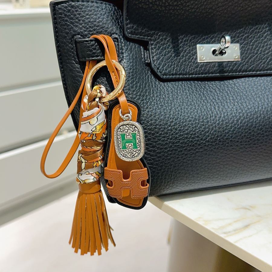Hermes Jewelry New Hermes Keychain Hermes Charm Keychain Hermes 1:1 k Keychain — photo 4