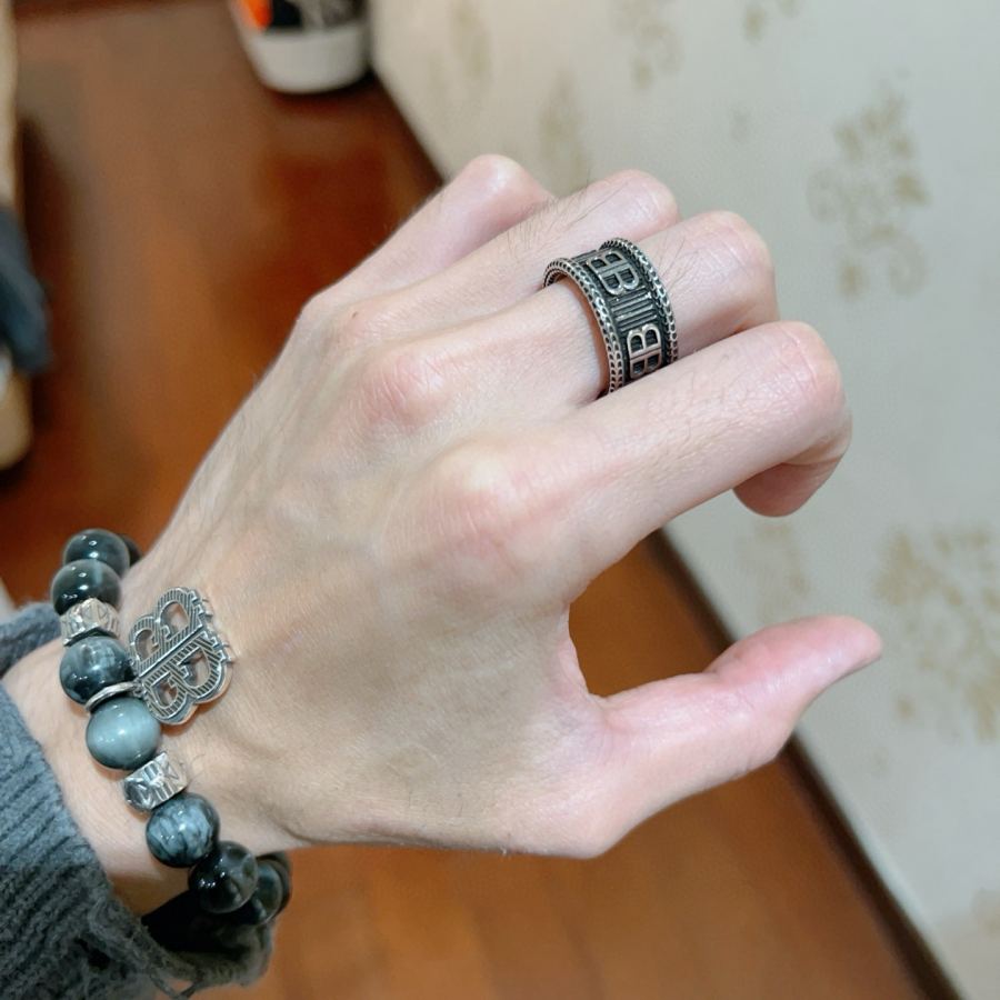 Balenciaga Jewelry New Arrival Balenciaga replica 7 8 9 10 11 14 18 20 22 24 — photo 3