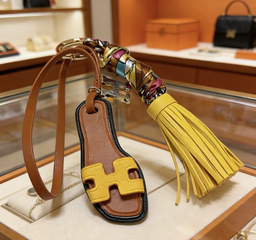 Hermes Jewelry New Hermes Keychain Hermes Charm Keychain Hermes 1:1 k Keychain — photo 4
