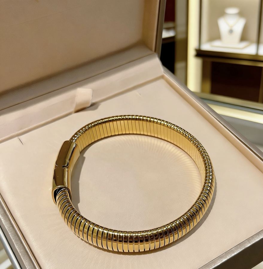 Bvlgari Jewelry Bvlgari V BVLGARI DIVAS‘ DREAM V — 1:1 Replica For Sale — photo 5