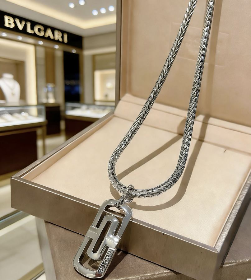 Bvlgari Jewelry Bvlgari V BVLGARI DIVAS‘ DREAM Series 18 K Bvlgari — 1:1 Replica — photo 4