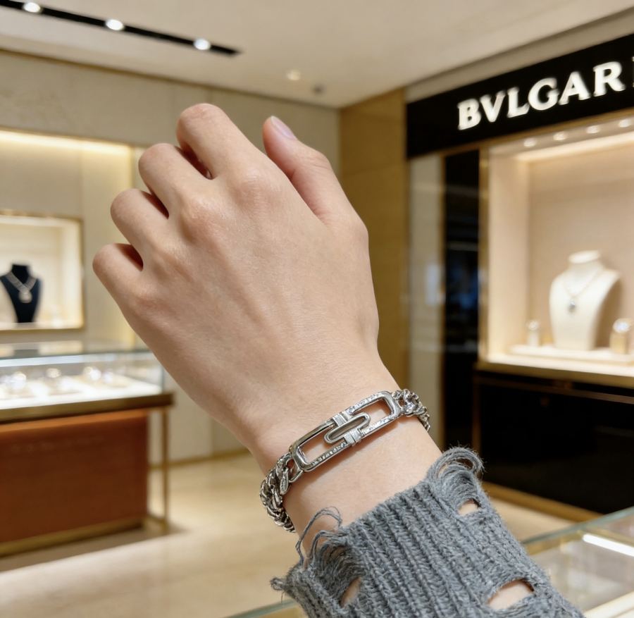 Bvlgari Jewelry Bvlgari V BVLGARI DIVAS‘ DREAM V Bvlgari:18 — Premium Replica — photo 2