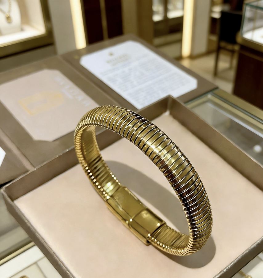 Bvlgari Jewelry Bvlgari V BVLGARI DIVAS‘ DREAM Series V — Premium Replica — photo 2
