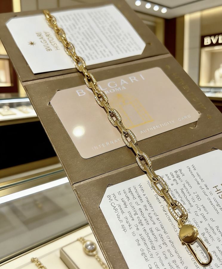 Bvlgari Jewelry Bvlgari V BVLGARI DIVAS‘ DREAM Series V Bvlgari 18 — 1:1 Replica For Sale — photo 8