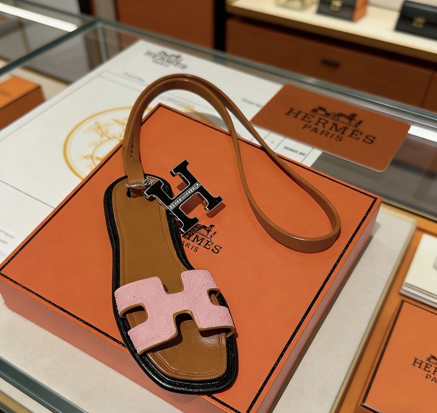 Hermes Jewelry New Hermes Keychain Hermes Charm Keychain Hermes 1:1 k Keychain — photo 5