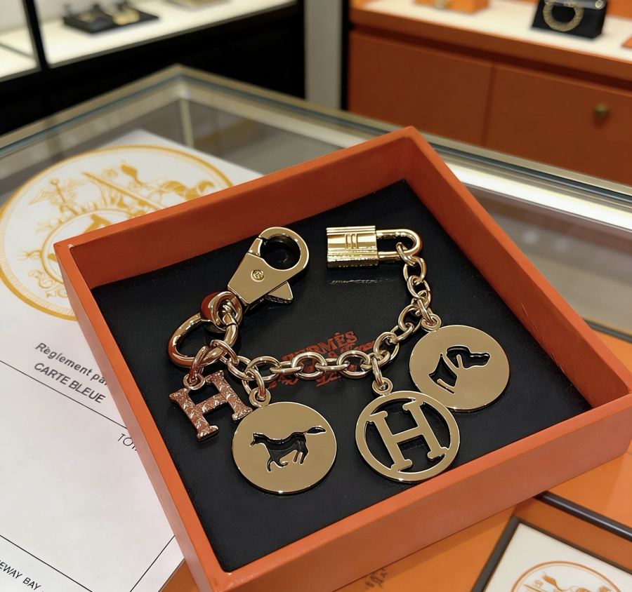 Hermes Jewelry New Hermes Keychain Hermes Charm Keychain Hermes 1:1 k Keychain — photo 8