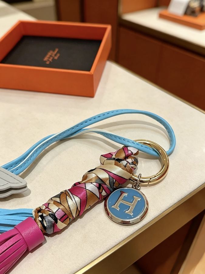 Hermes Jewelry New Hermes Keychain Hermes Charm Keychain Hermes 1:1 k Keychain — photo 4