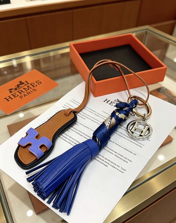 Hermes Jewelry New Hermes Keychain Hermes Charm Keychain Hermes 1:1 k Keychain — photo 2