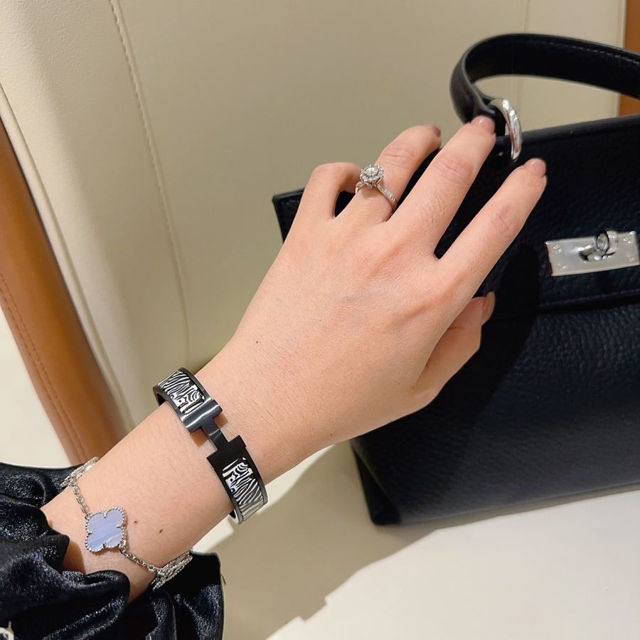 Hermes Jewelry Hermes k 17 19 — photo 9