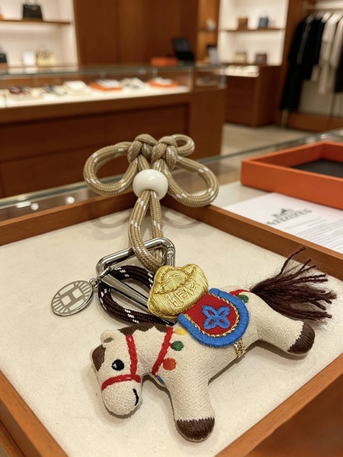 Hermes Jewelry New Hermes Keychain Hermes Charm Keychain Hermes 1:1 k Keychain — photo 4