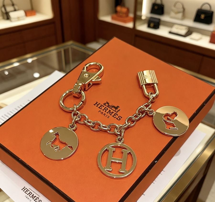 Hermes Jewelry New Hermes Keychain Hermes Charm Keychain Hermes 1:1 k Keychain — photo 3