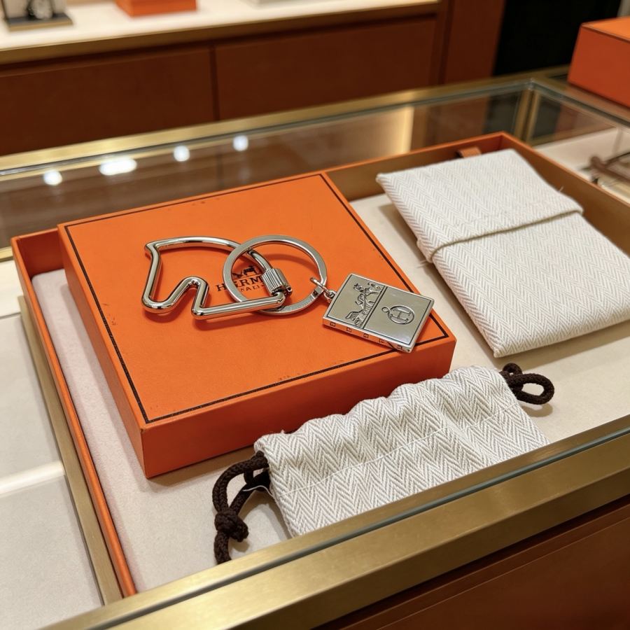 Hermes Jewelry New Hermes Keychain Hermes Charm Keychain Hermes 1:1 k Keychain — photo 3