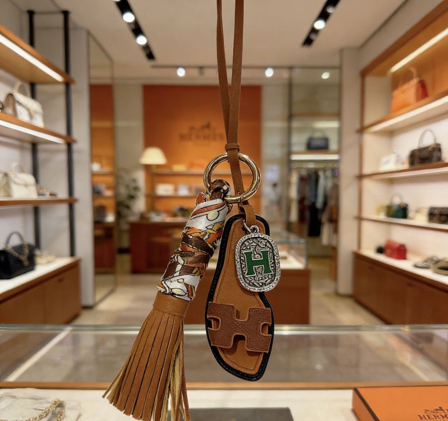 Hermes Jewelry New Hermes Charm Keychain Hermes 1:1 k Keychain — photo 4