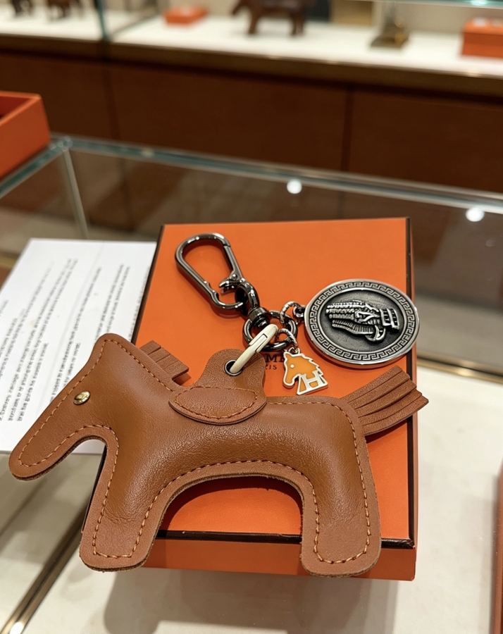 Hermes Jewelry New Hermes Keychain Hermes Charm Keychain Hermes 1:1 k Keychain — photo 3