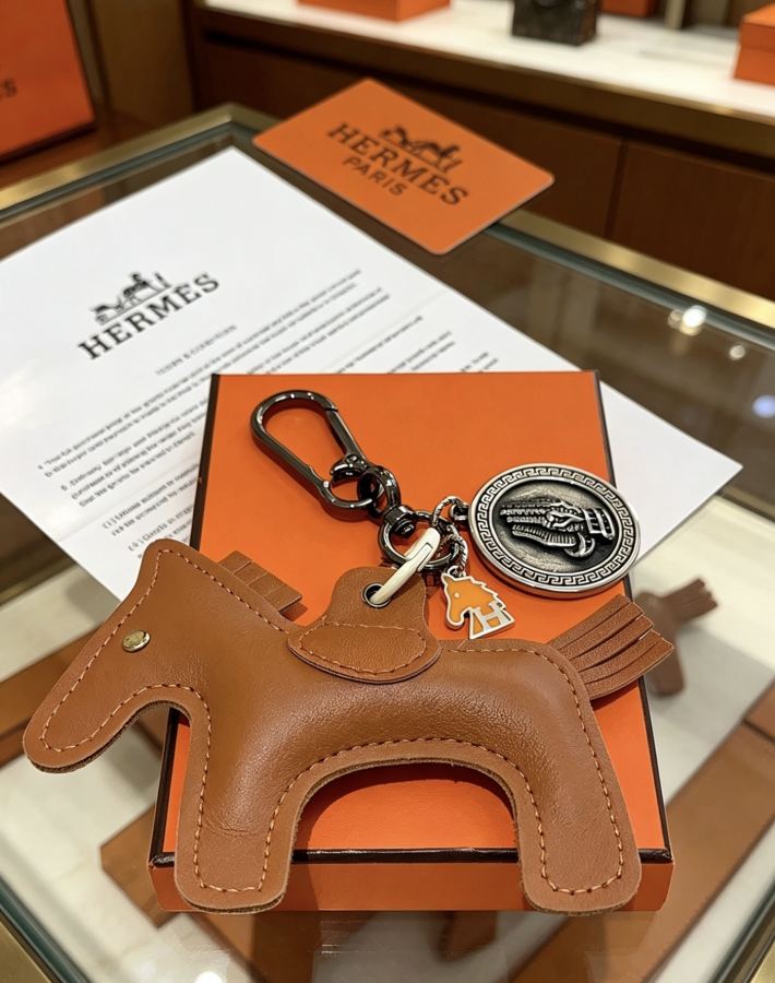 Hermes Jewelry New Hermes Keychain Hermes Charm Keychain Hermes 1:1 k Keychain — photo 5