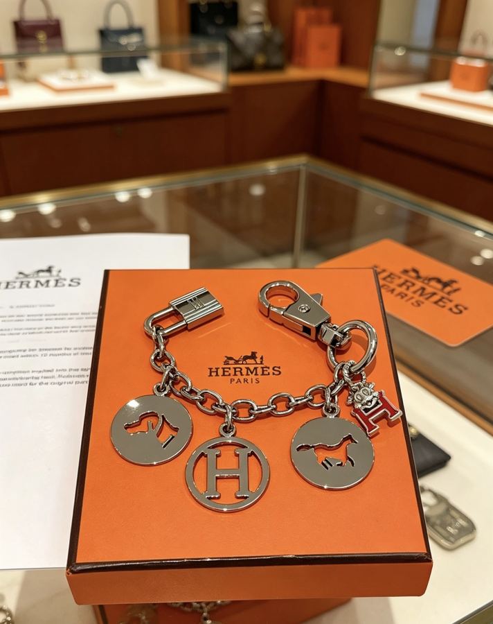 Hermes Jewelry New Hermes Keychain Hermes Charm Keychain Hermes 1:1 k Keychain — photo 7