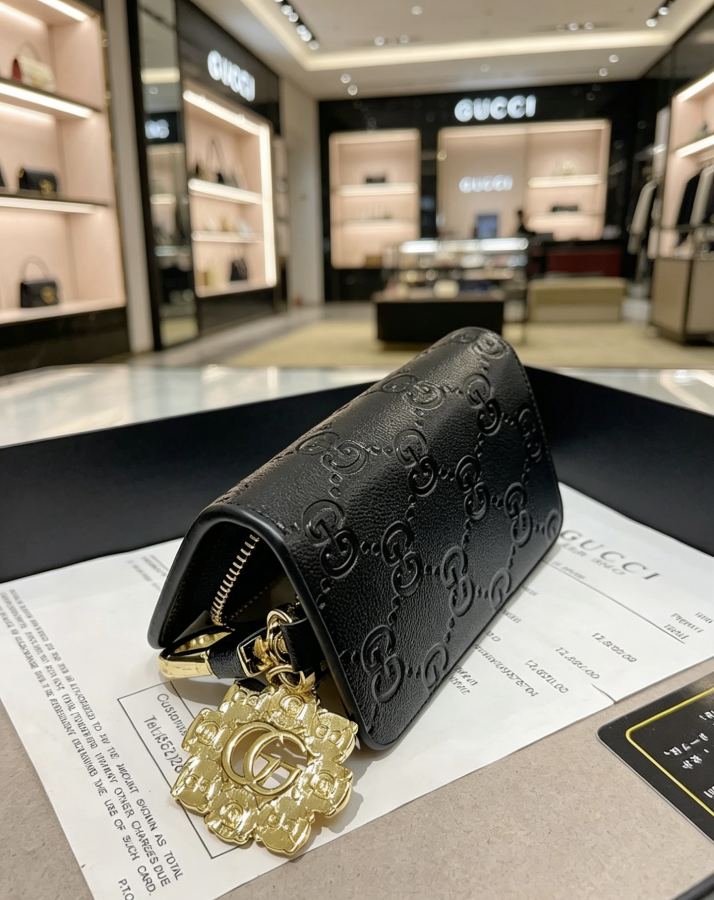 Gucci Jewelry New Release 𝐆𝐮𝐜𝐜𝐢 Keychain New Charm Anger Forest G Keychain — 1:1 Replica — photo 6