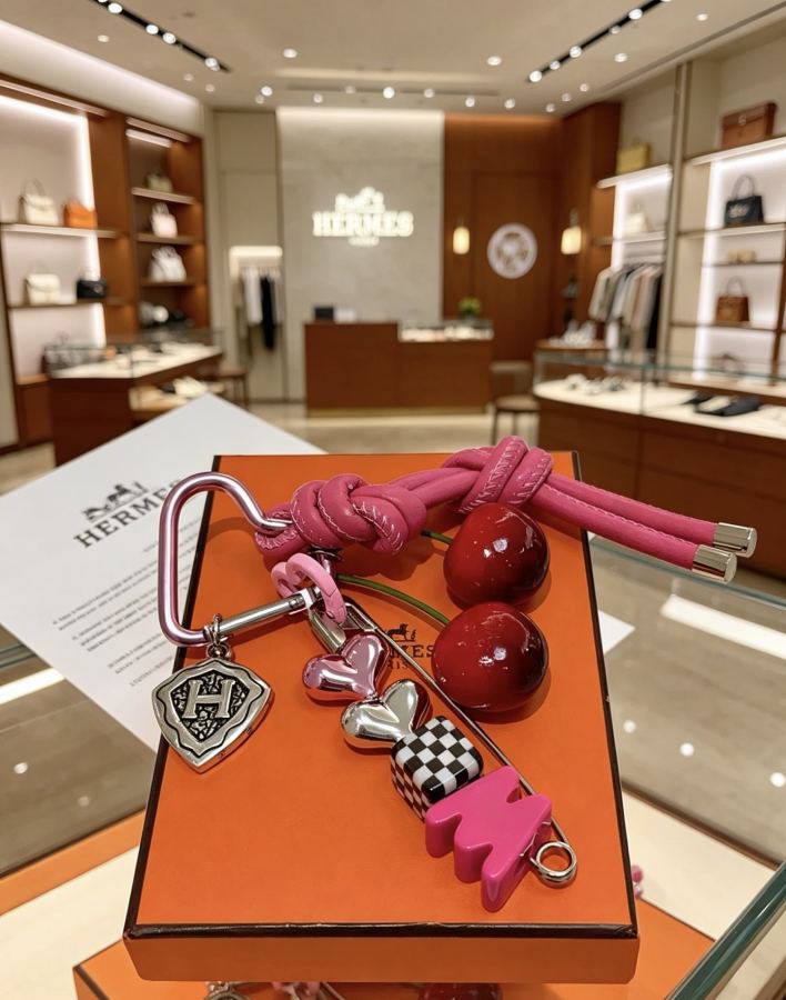 Hermes Jewelry New Hermes Keychain Hermes Charm Keychain Hermes 1:1 k Keychain — photo 2