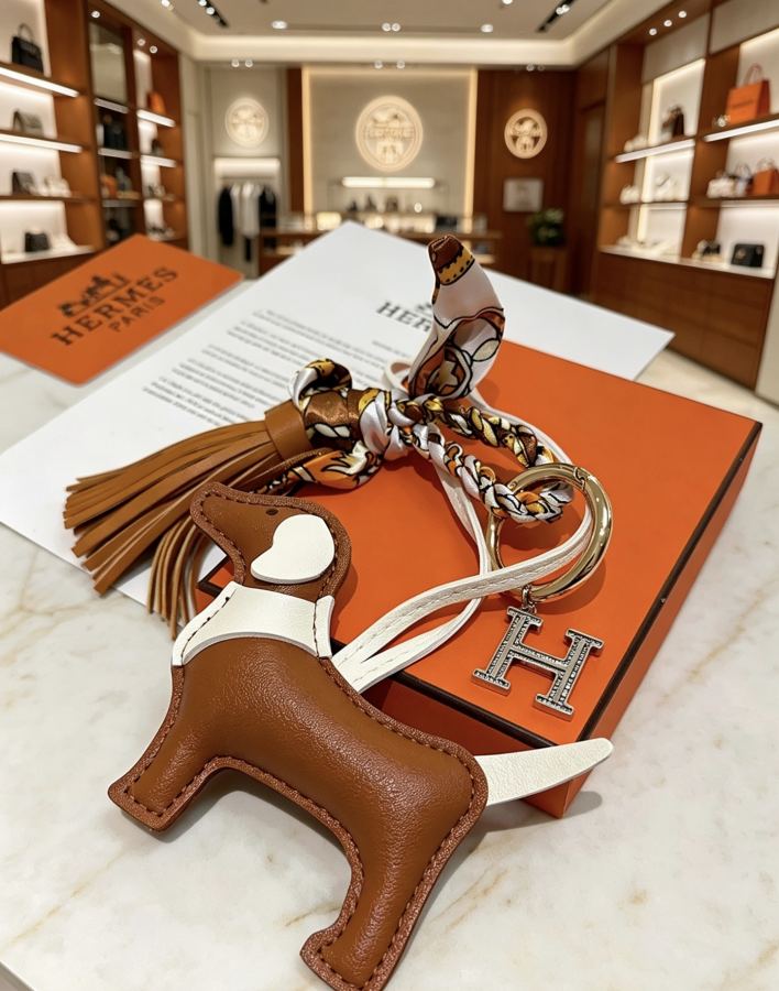 Hermes Jewelry New Hermes Keychain Hermes Charm Keychain Hermes 1:1 k Keychain — photo 3