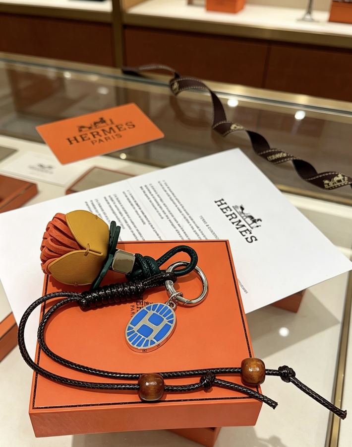 Hermes Jewelry New Hermes Keychain Hermes Charm Keychain Hermes 1:1 k Keychain — photo 4